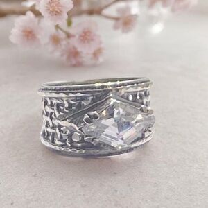 Silpada Vintage-Inspired Silver CZ Wide Band Ring  size 6